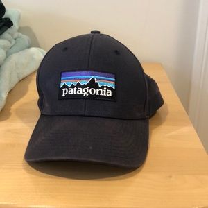 Men’s Patagonia trucker hat